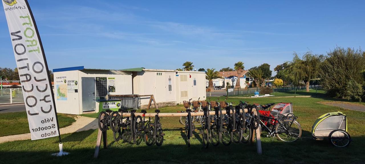 Mobilhome 2Ch Climatise-Terrasse Fermee-4 Velos-Camping 4 Etoiles Les Charmettes Les Mathes Exterior photo