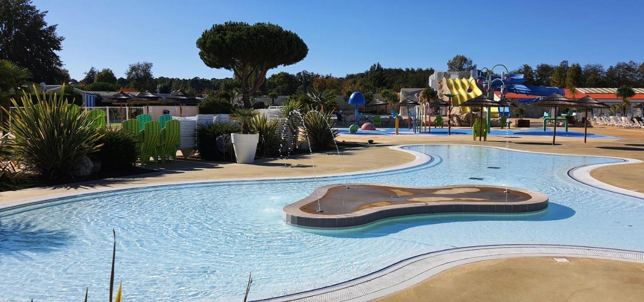 Mobilhome 2Ch Climatise-Terrasse Fermee-4 Velos-Camping 4 Etoiles Les Charmettes Les Mathes Exterior photo