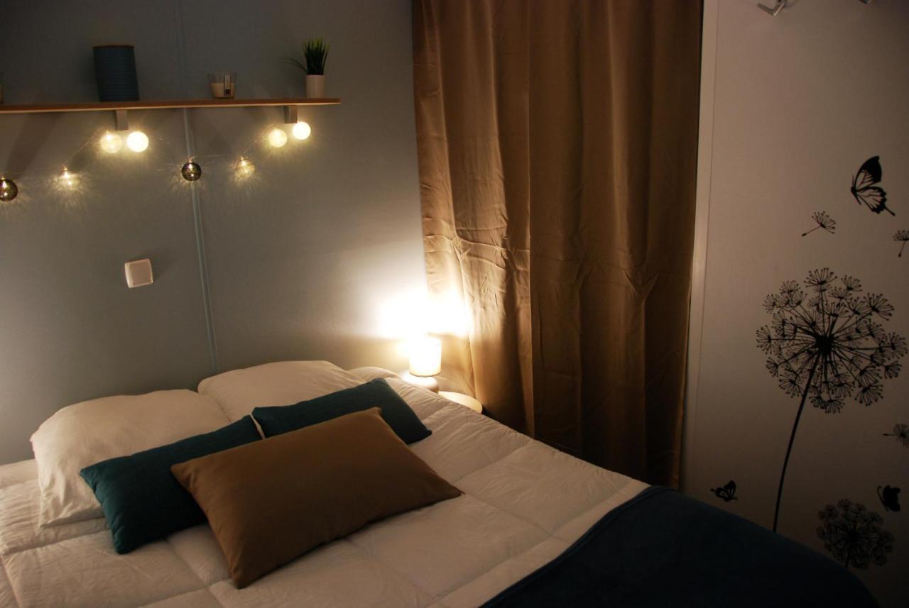 Mobilhome 2Ch Climatise-Terrasse Fermee-4 Velos-Camping 4 Etoiles Les Charmettes Les Mathes Exterior photo
