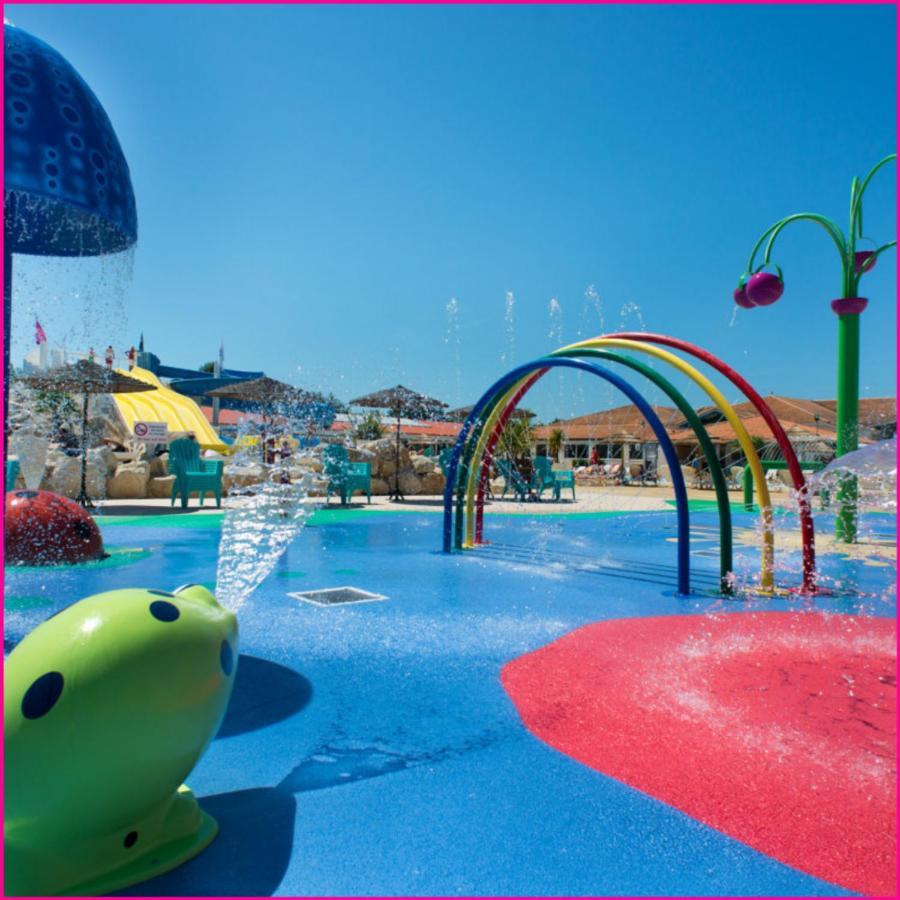 Mobilhome 2Ch Climatise-Terrasse Fermee-4 Velos-Camping 4 Etoiles Les Charmettes Les Mathes Exterior photo